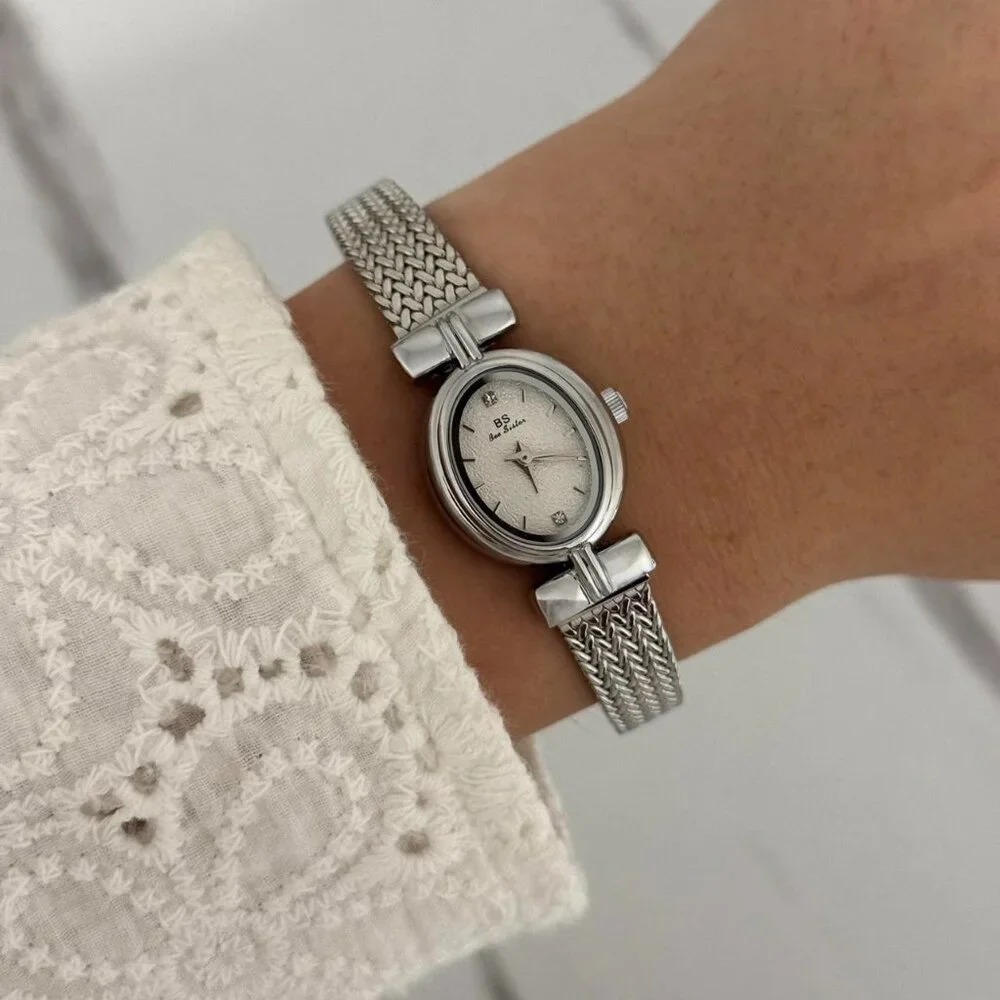 SKU0046 Silver White dial Women Metal Retro Casual Watch Bracelet + gift bag